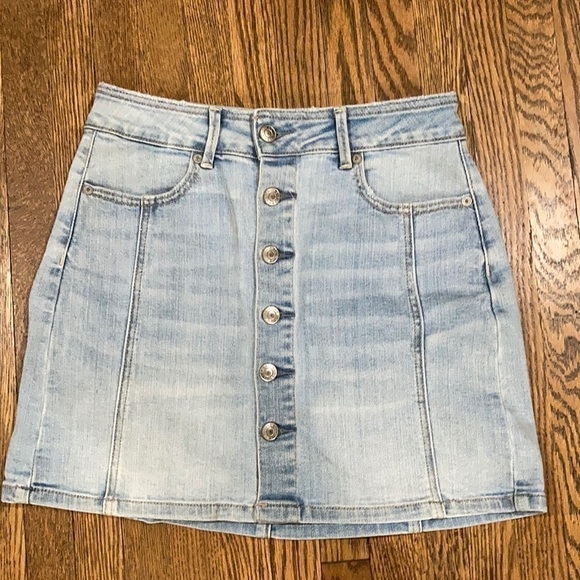 American Eagle Mini High Waisted Button Blue Denim Skirt​​​ - Picture 2 of 9